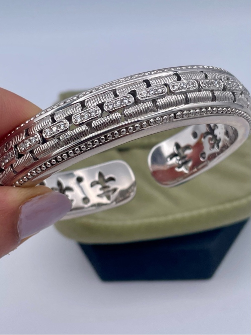Judith Ripka Sterling Silver 925 CZ Pave Hinged Cuff Bracelet Wide Heavy71.7g - Picture 5 of 13